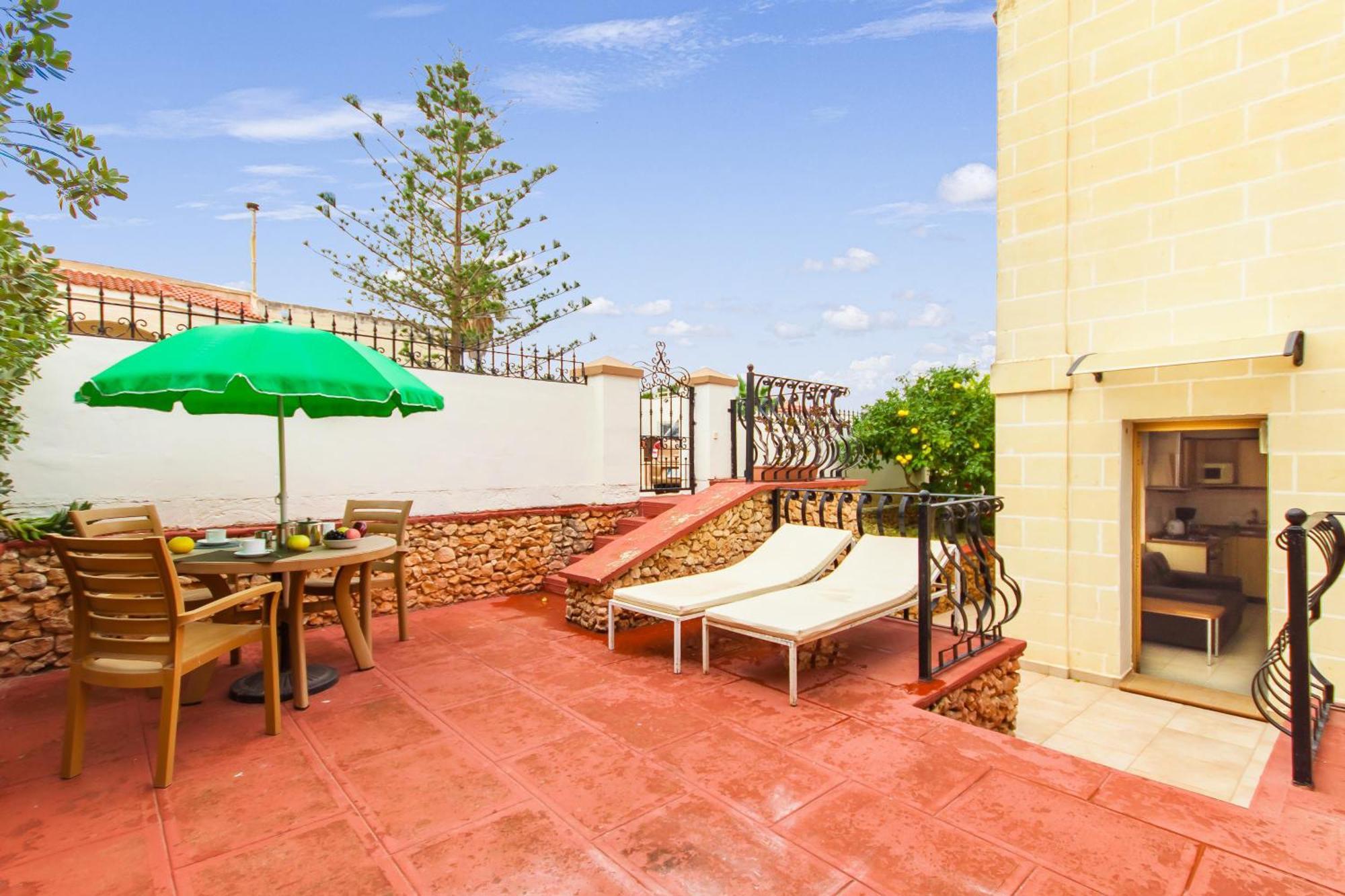 Villa & Pool Apartments In Mellieha Bay Exteriér fotografie