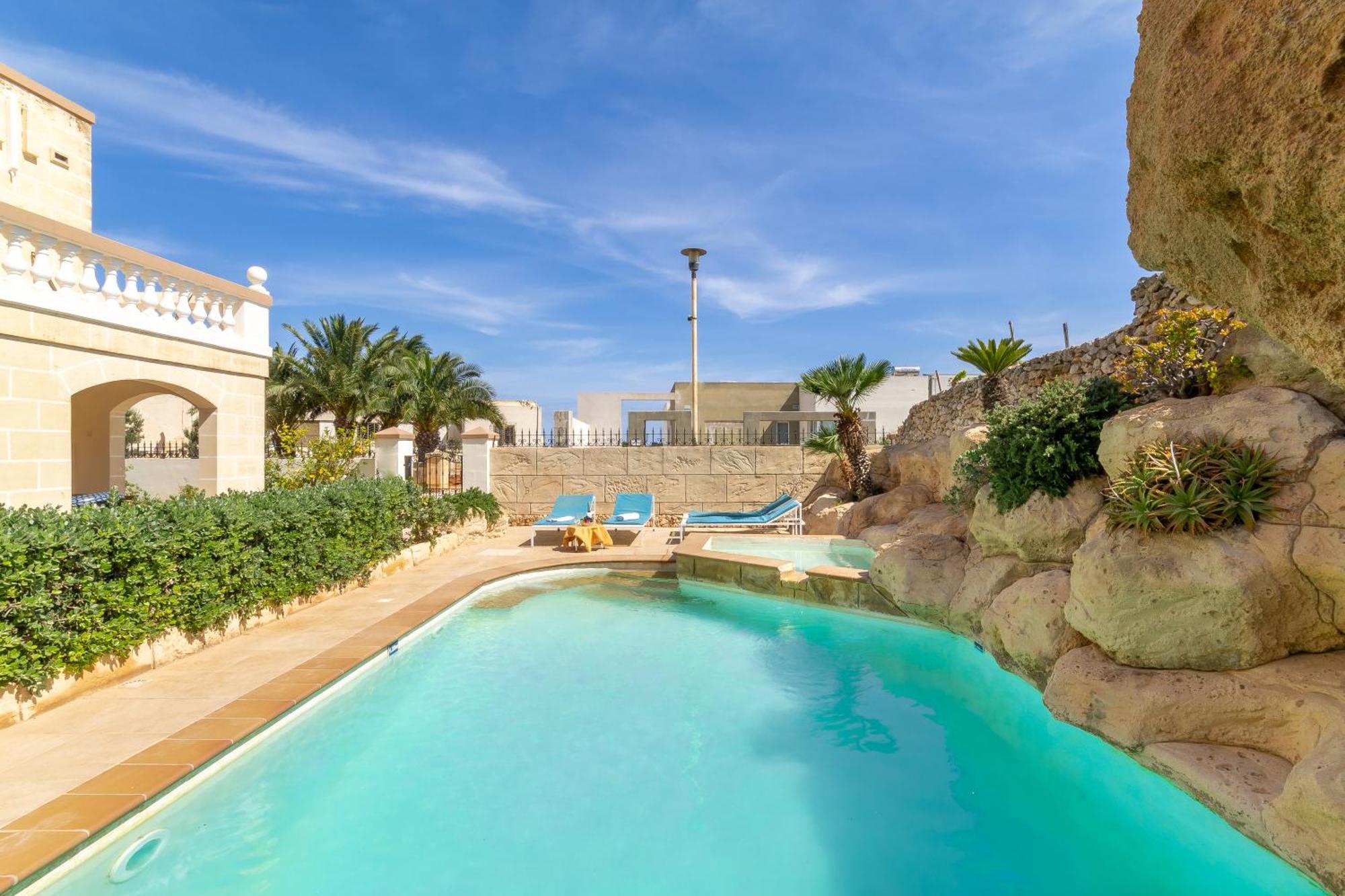 Villa & Pool Apartments In Mellieha Bay Exteriér fotografie