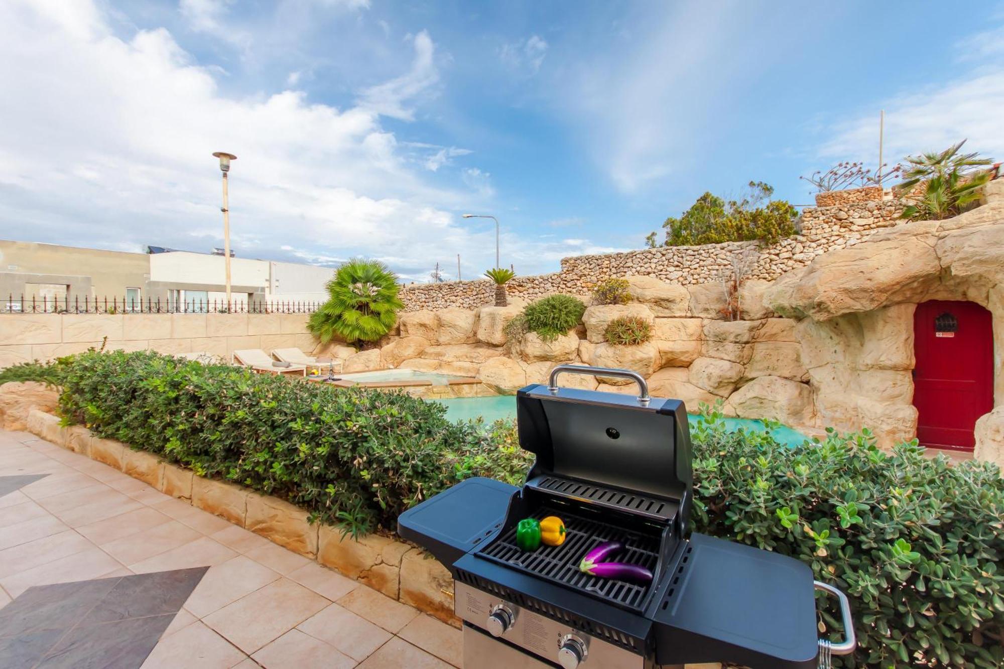 Villa & Pool Apartments In Mellieha Bay Exteriér fotografie